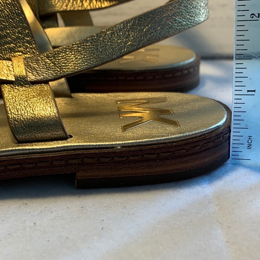 Michael Kors Gold Gladiator T-Strap Leather Sandals Logo Thong Sandals Women 7 - Picture 7 of 9